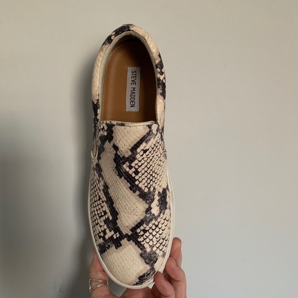 Steve Madden Snake Skin Platform Sneakers - Picture 3 of 5